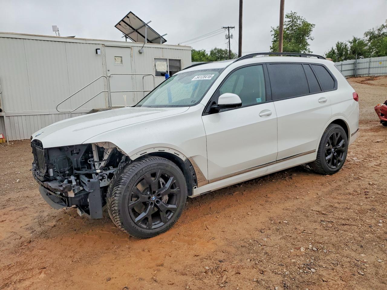 2022 BMW X7 xDrive40I - zdjęcie główne