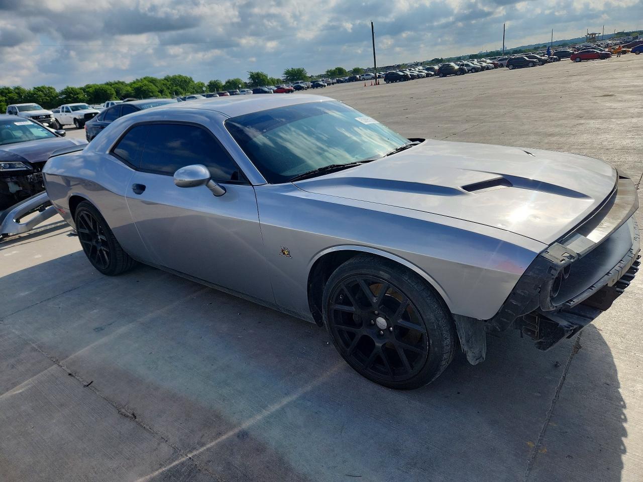 2015 Dodge Challenger R - zdjęcie 4