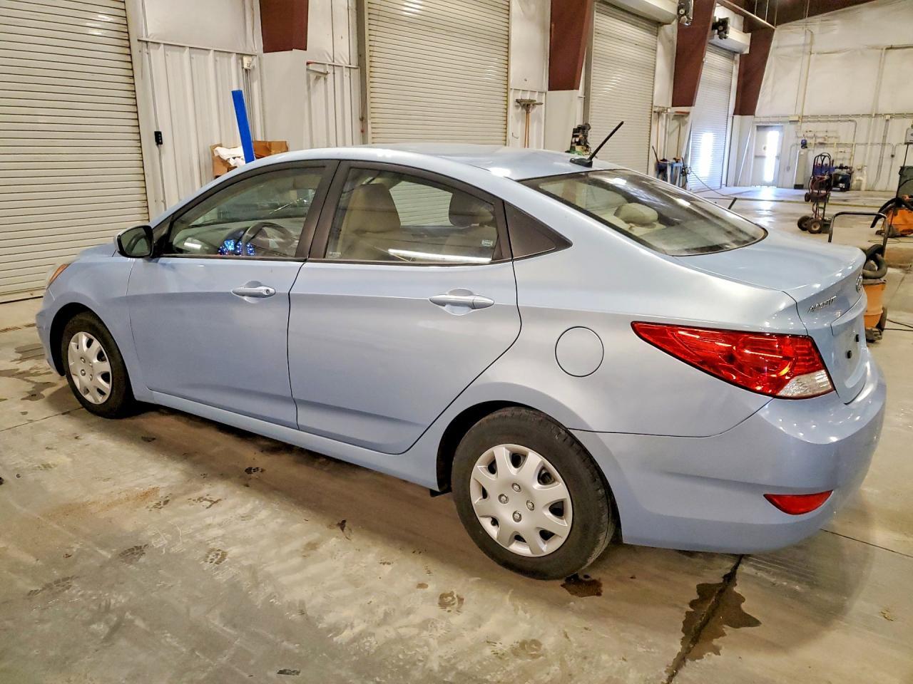 2013 Hyundai Accent Gls - zdjęcie 2