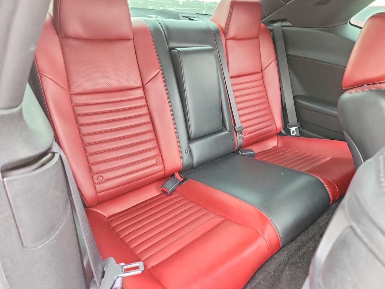 2013 Dodge Challenger R - zdjęcie 10