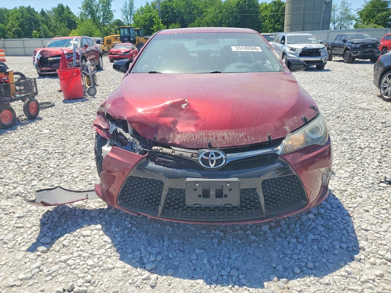 2016 Toyota Camry Le - zdjęcie 5