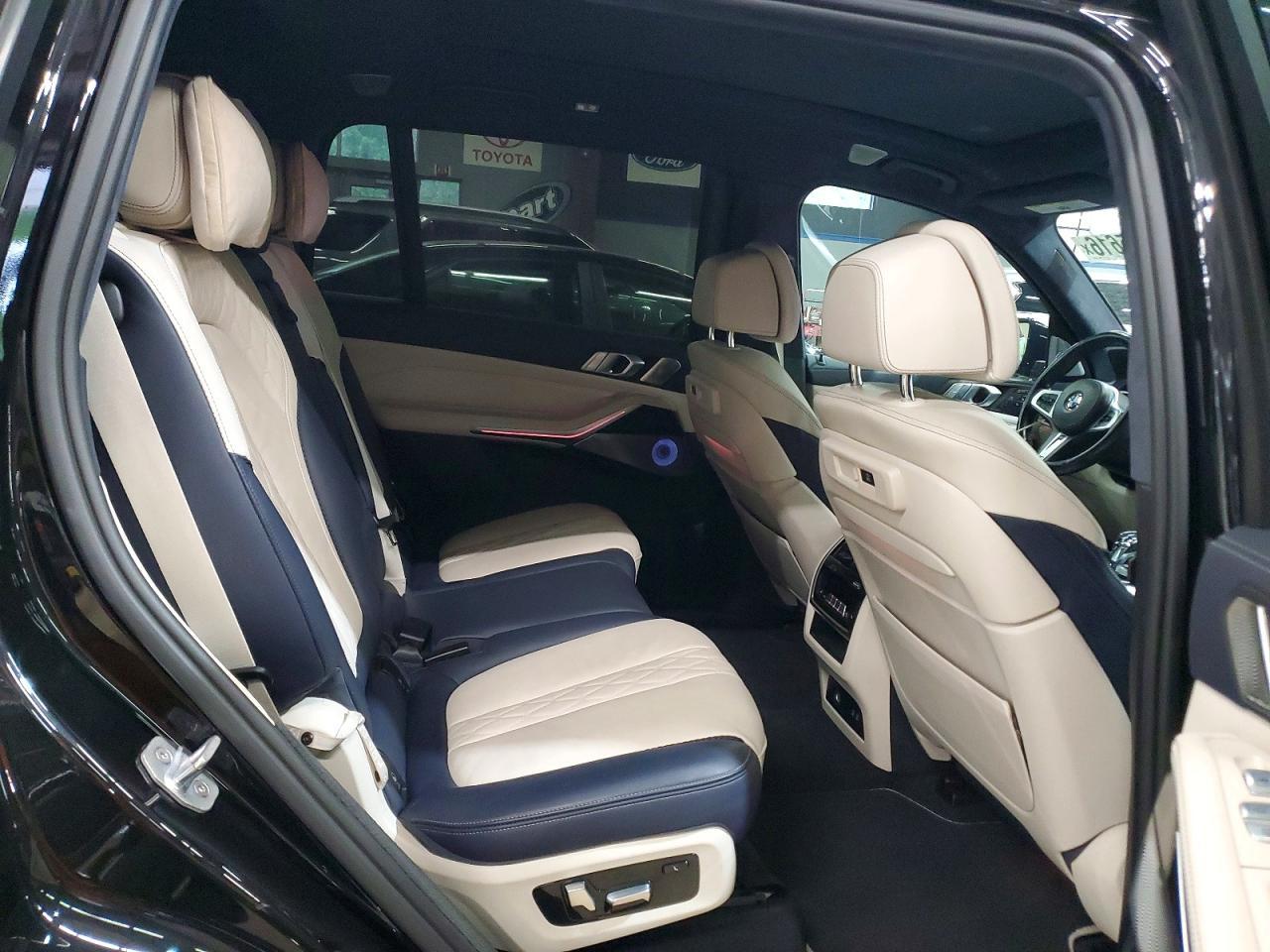 2020 BMW X7 M50I - zdjęcie 11
