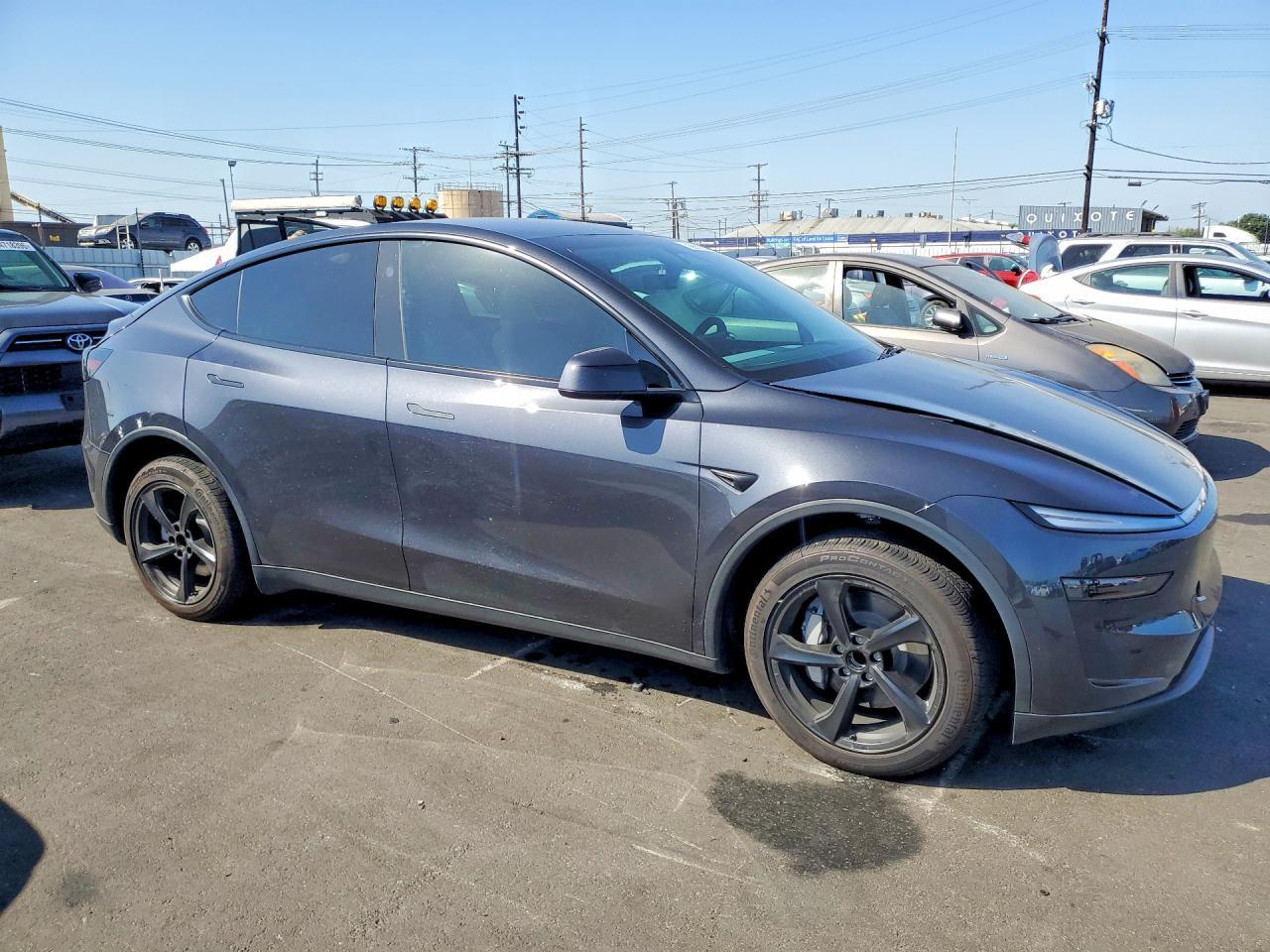 2026 Tesla Model Y - zdjęcie 4