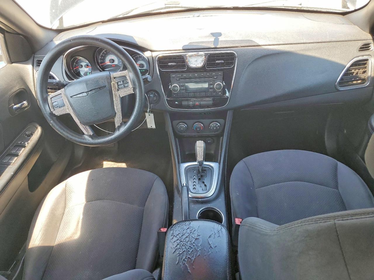 2014 Chrysler 200 Lx - zdjęcie 8