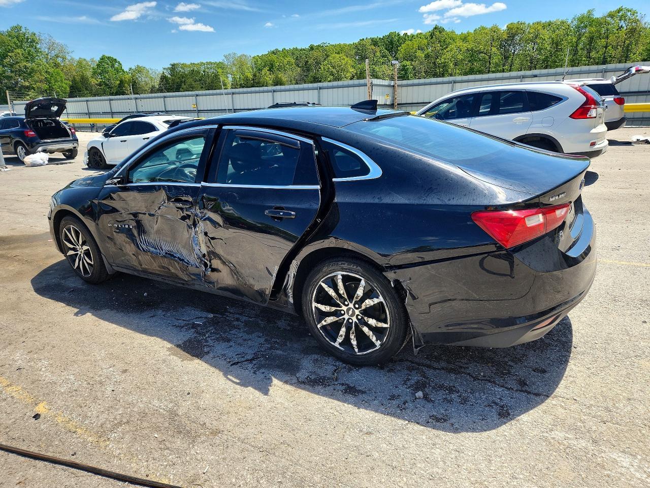 2018 Chevrolet Malibu Lt - zdjęcie 2