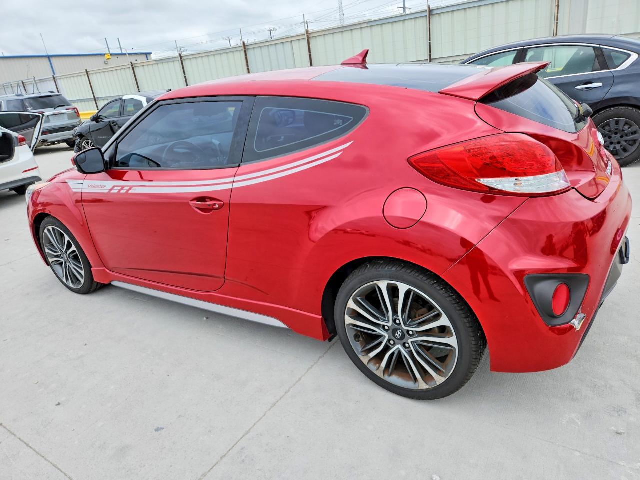 2016 Hyundai Veloster Turbo - zdjęcie 2