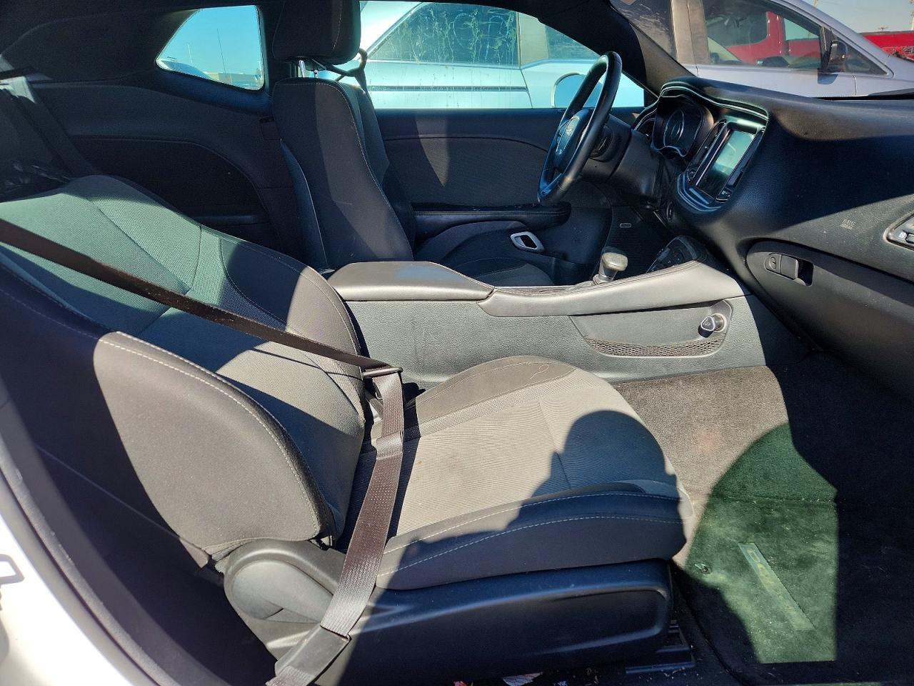 2015 Dodge Challenger Sxt - zdjęcie 10