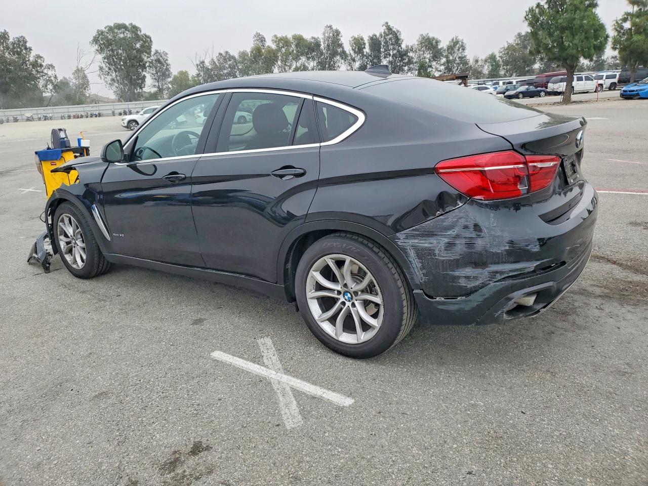 2015 BMW X6 xDrive35I - zdjęcie 2