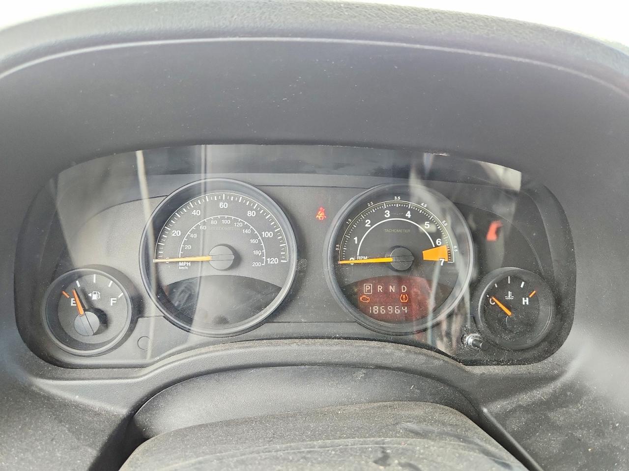 2014 Jeep Patriot Latitude - zdjęcie 9