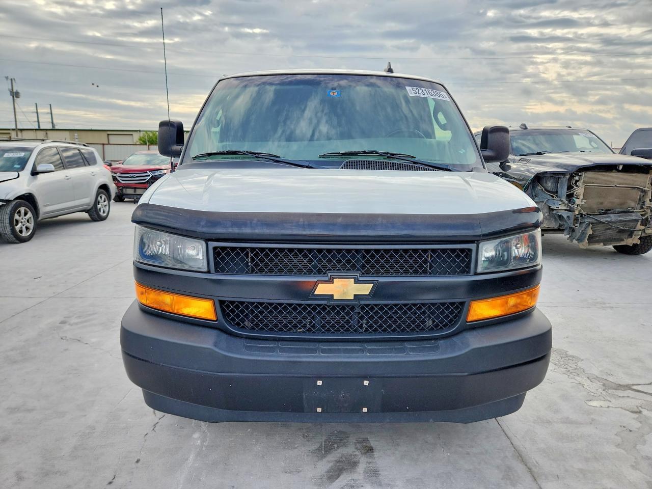 2019 Chevrolet Express G3500 - zdjęcie 5