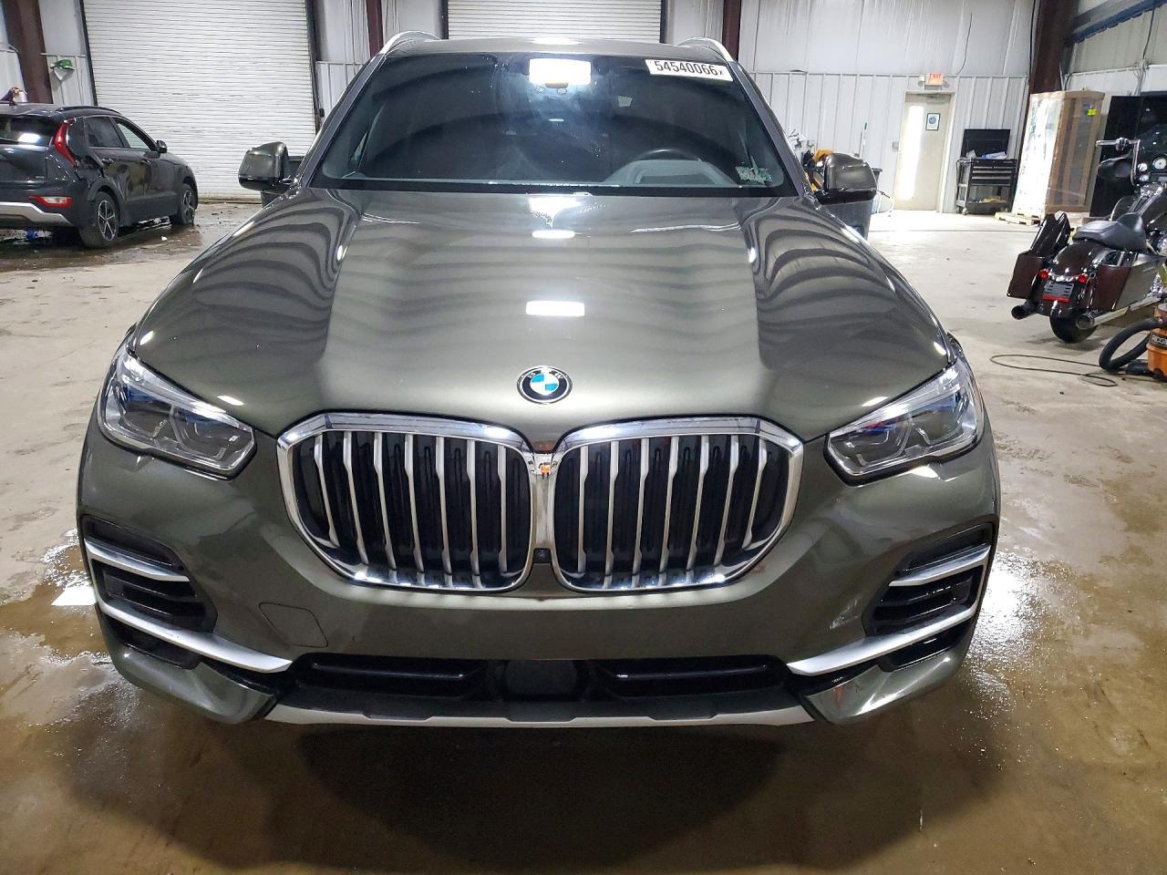 2022 BMW X5 xDrive40I - zdjęcie 5
