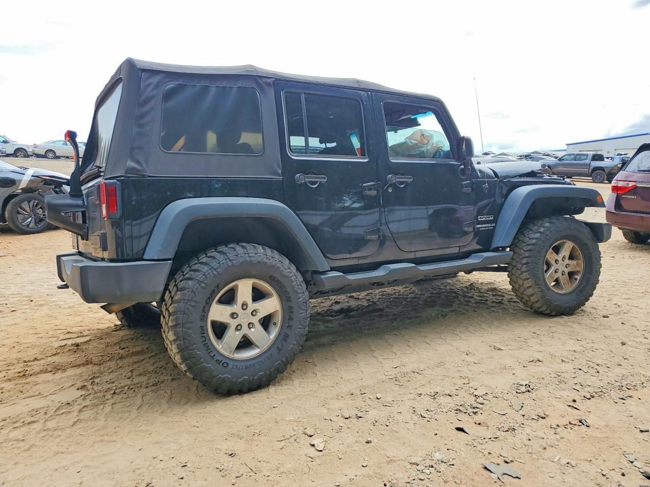 2016 Jeep Wrangler Unlimited Sport - zdjęcie 3