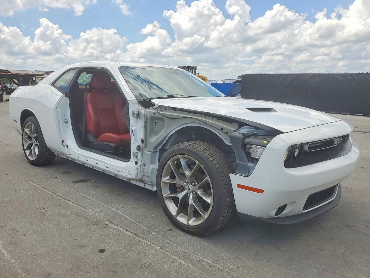 2021 Dodge Challenger Sxt - zdjęcie 4