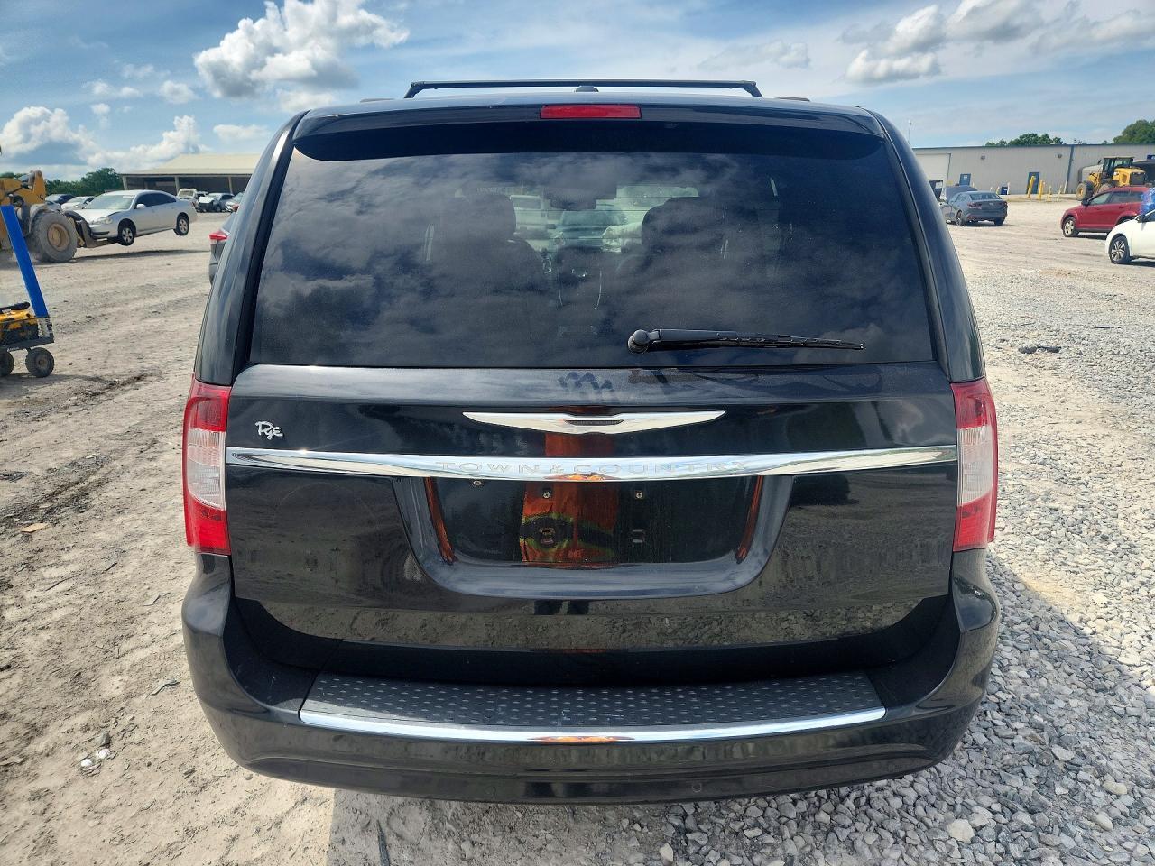 2014 Chrysler Town & Country Touring L - zdjęcie 6