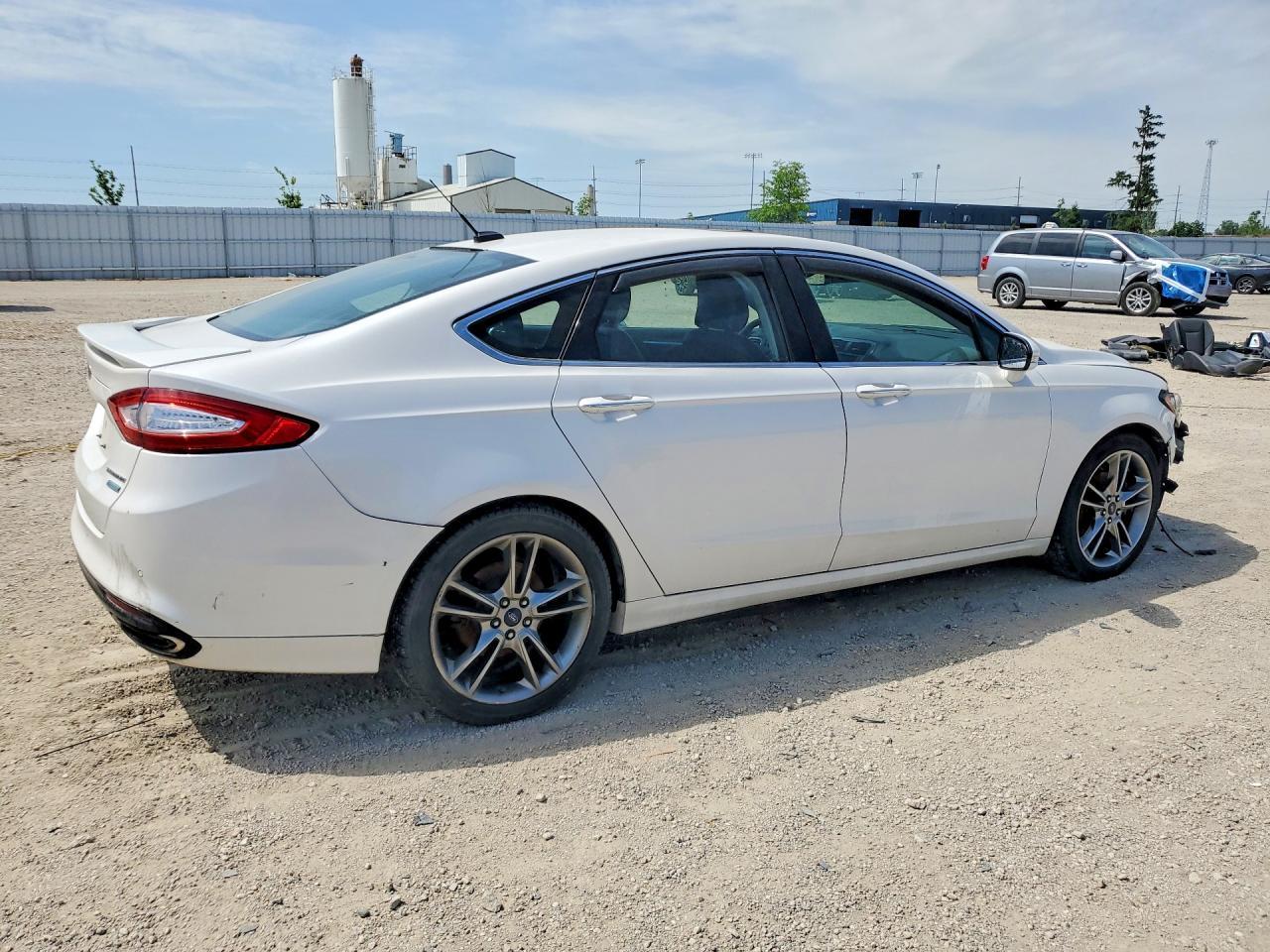 2015 Ford Fusion Titanium - zdjęcie 3