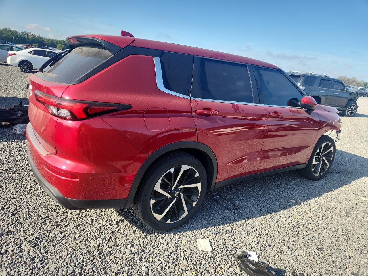 2022 Mitsubishi Outlander Es - zdjęcie 3