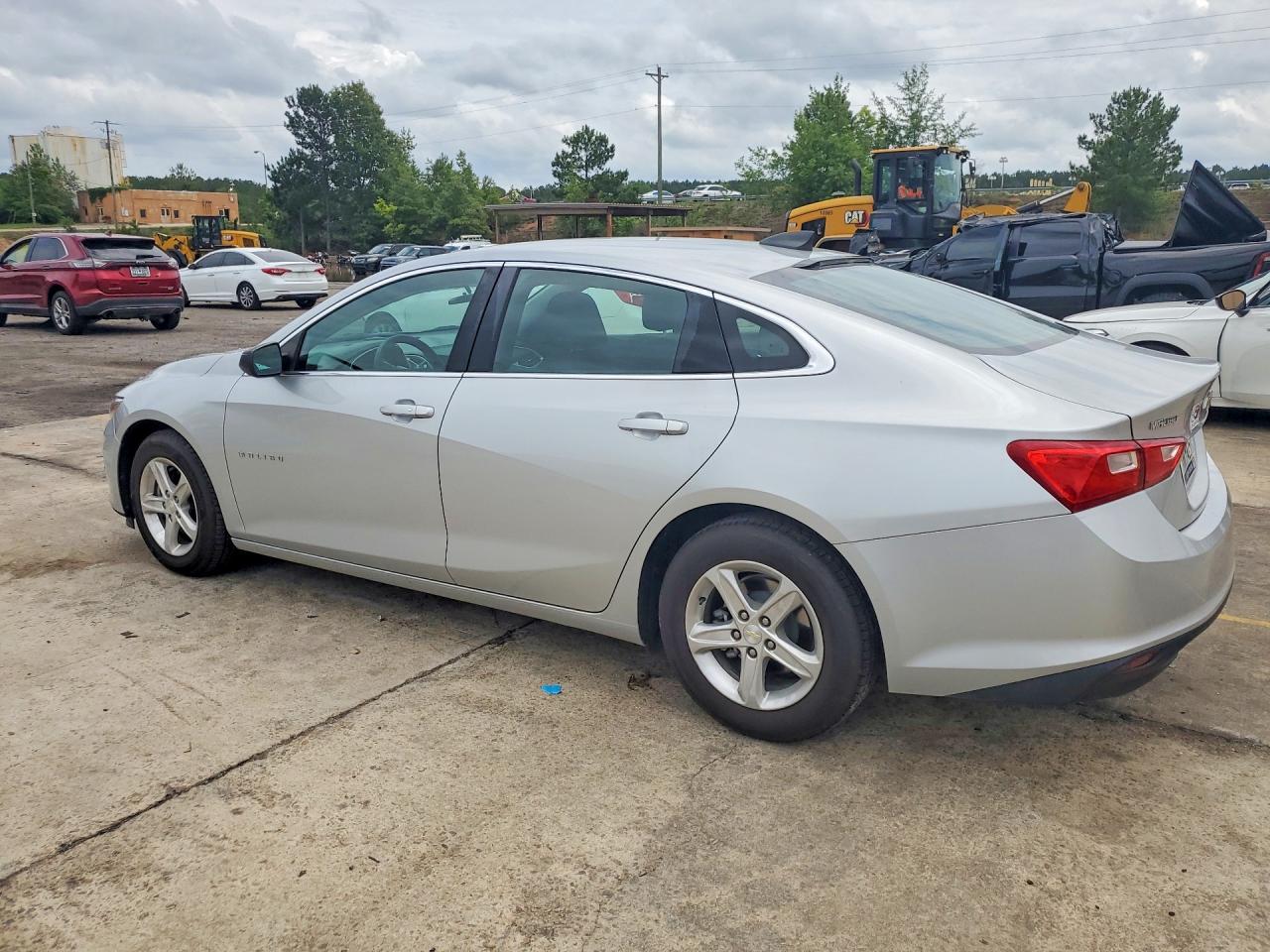 2020 Chevrolet Malibu Ls - zdjęcie 2