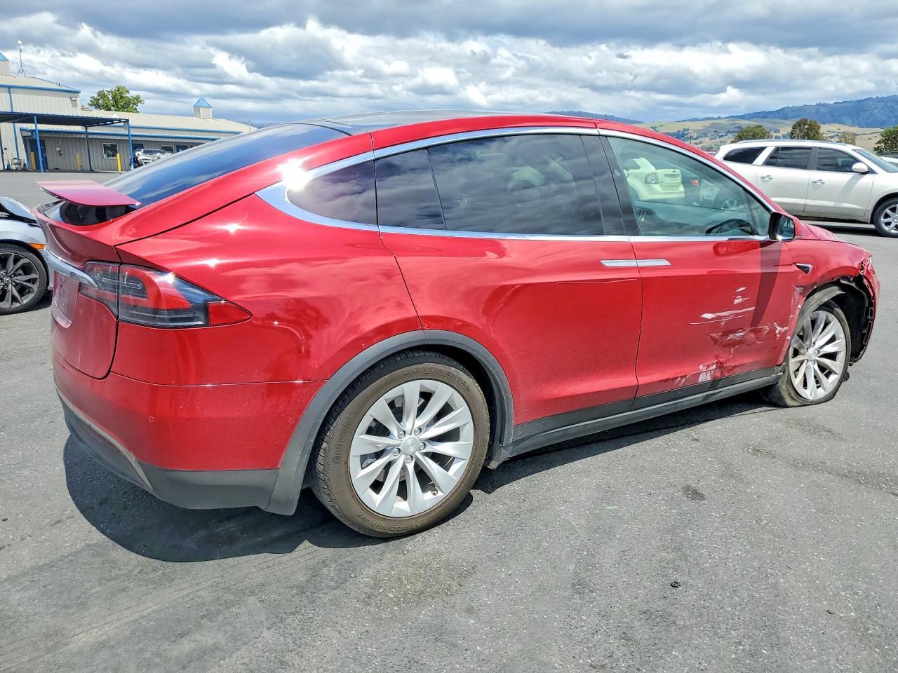 2017 Tesla Model X - zdjęcie 3