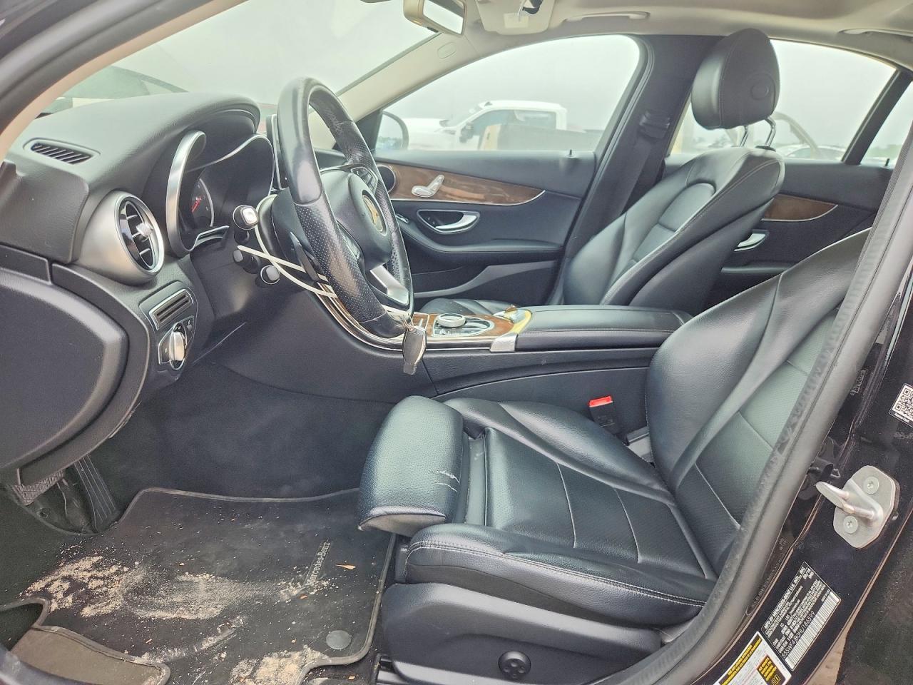 2017 Mercedes-Benz C 300 - zdjęcie 8