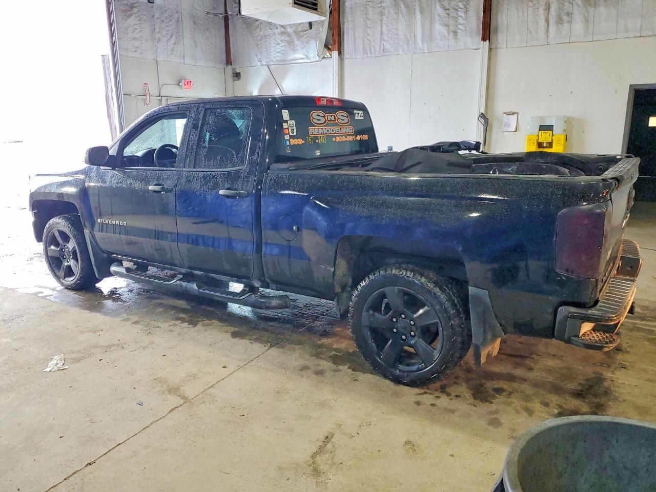 2017 Chevrolet Silverado K1500 Custom - zdjęcie 2