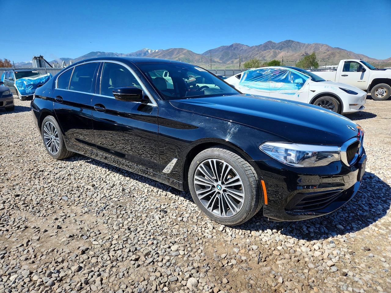 2020 BMW 530 I - zdjęcie 4