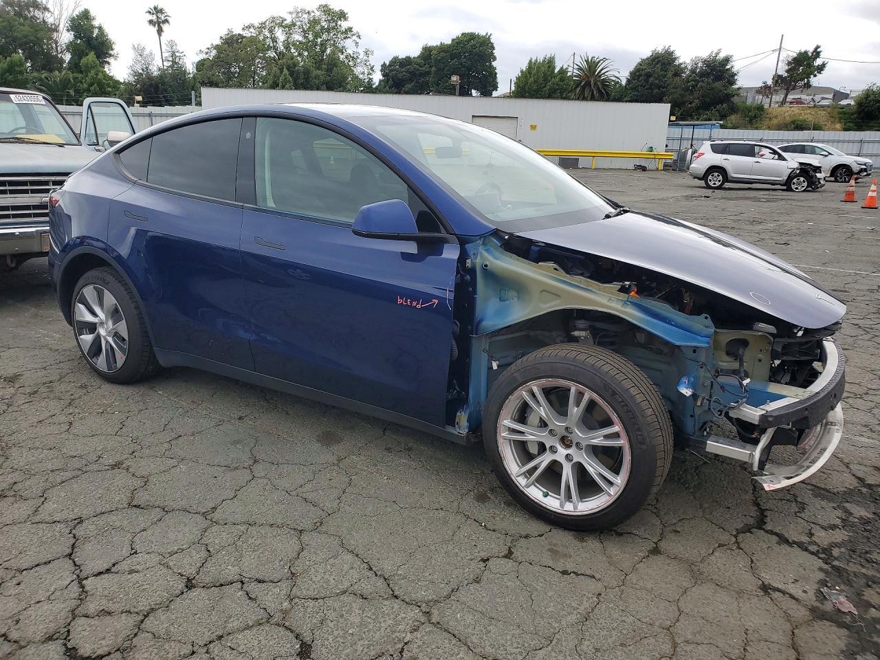 2023 Tesla Model Y - zdjęcie 4