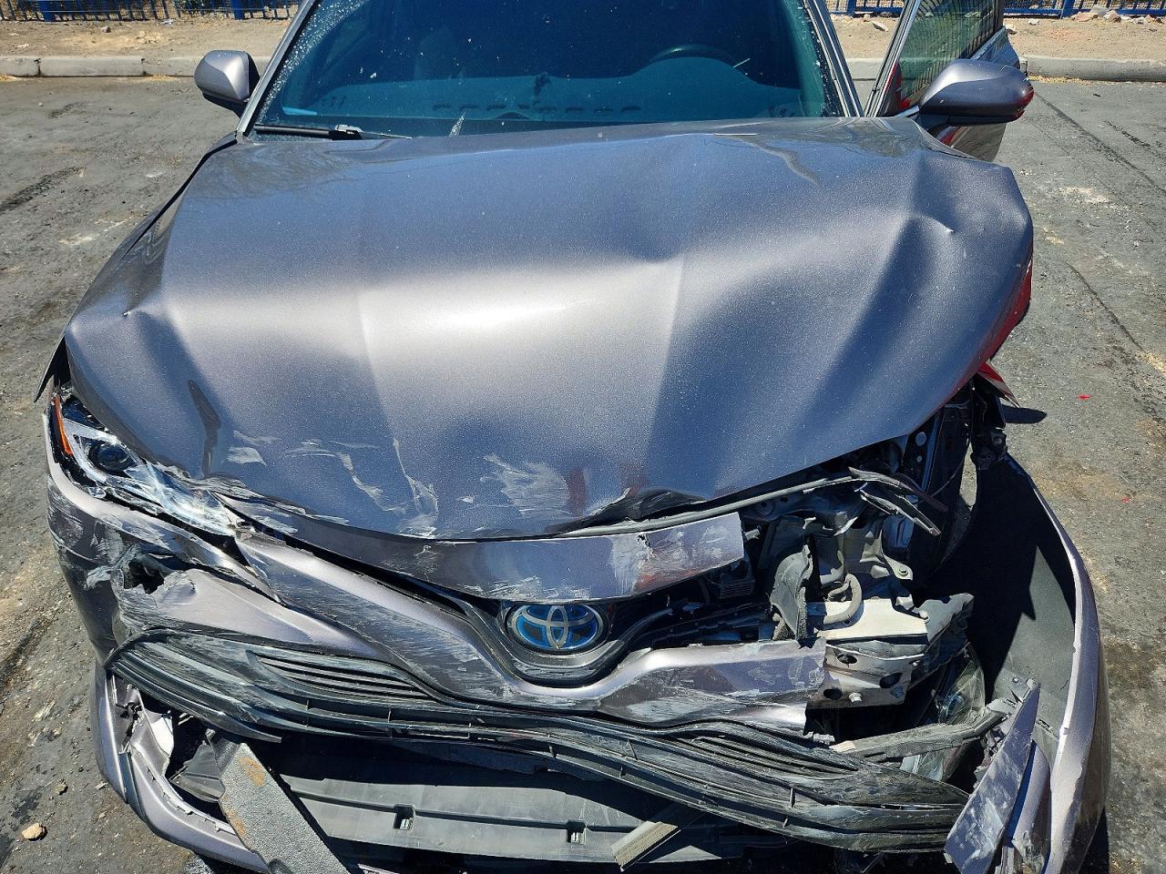 2019 Toyota Camry Le - zdjęcie 12