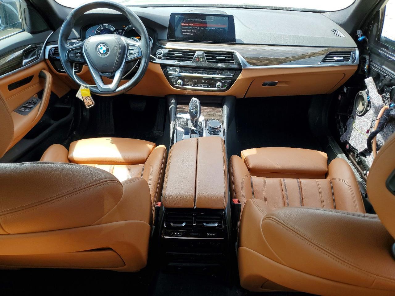 2019 BMW 530E - zdjęcie 8
