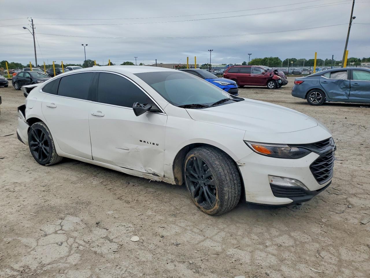 2021 Chevrolet Malibu Lt - zdjęcie 4