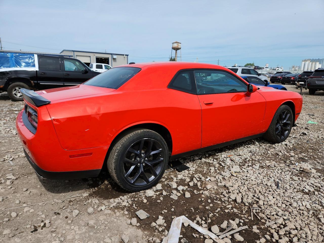 2021 Dodge Challenger Sxt - zdjęcie 3