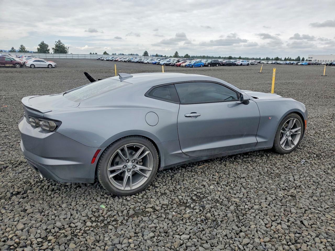 2021 Chevrolet Camaro Ls - zdjęcie 3