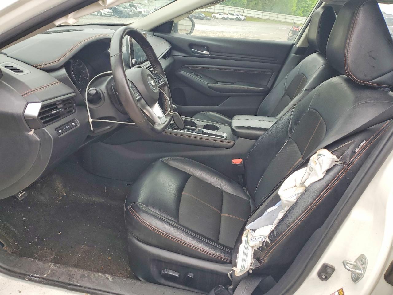 2022 Nissan Altima Sr - zdjęcie 7