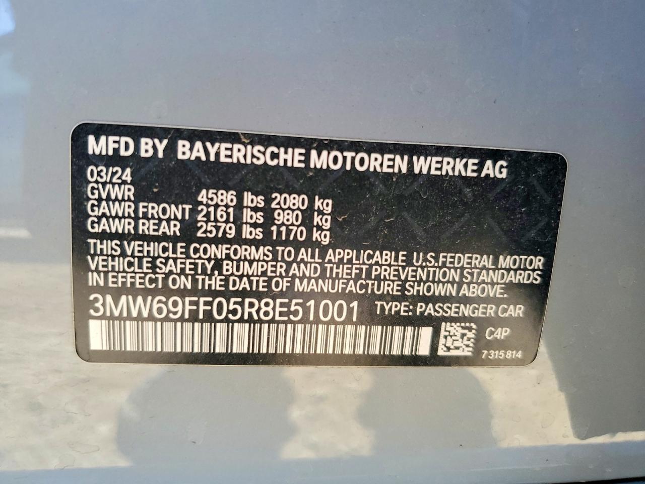 2024 BMW 330I - zdjęcie 13