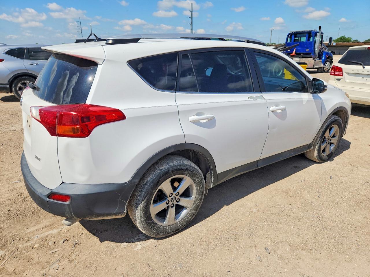 2015 Toyota Rav4 Xle - zdjęcie 3