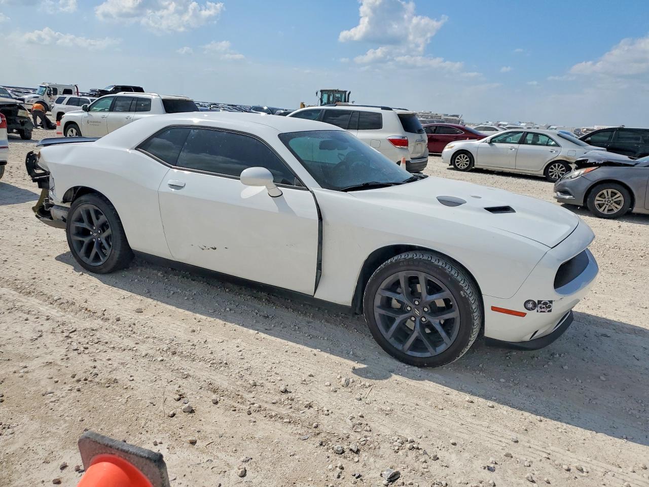 2023 Dodge Challenger Sxt - zdjęcie 4