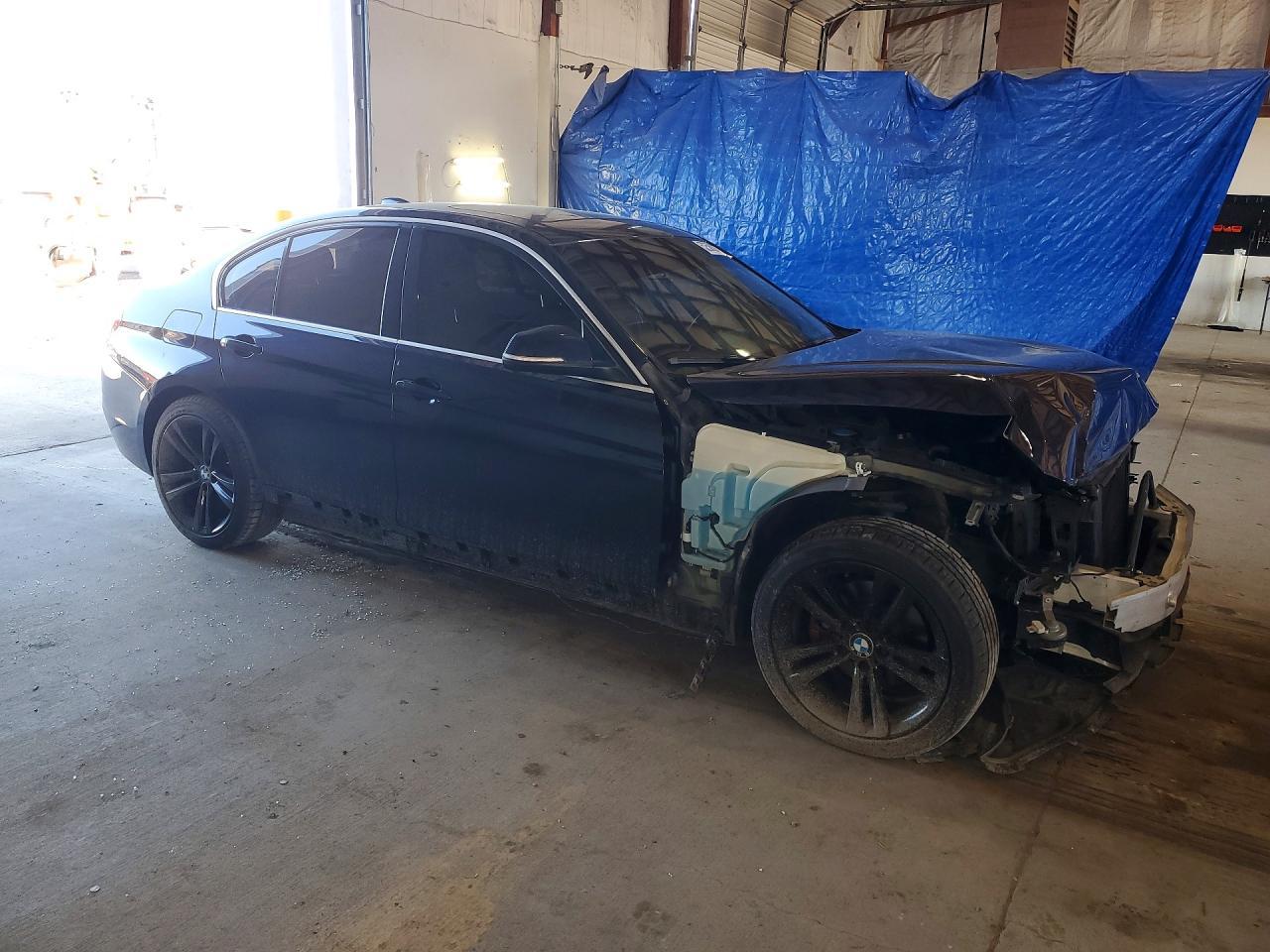 2017 BMW 330 Xi - zdjęcie 4