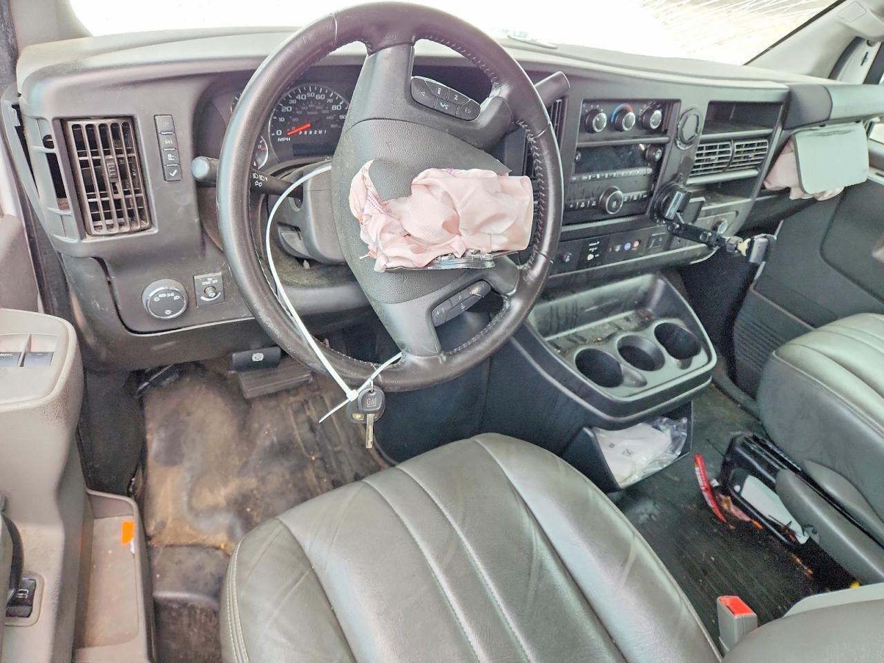 2021 Chevrolet Express G2500 - zdjęcie 8