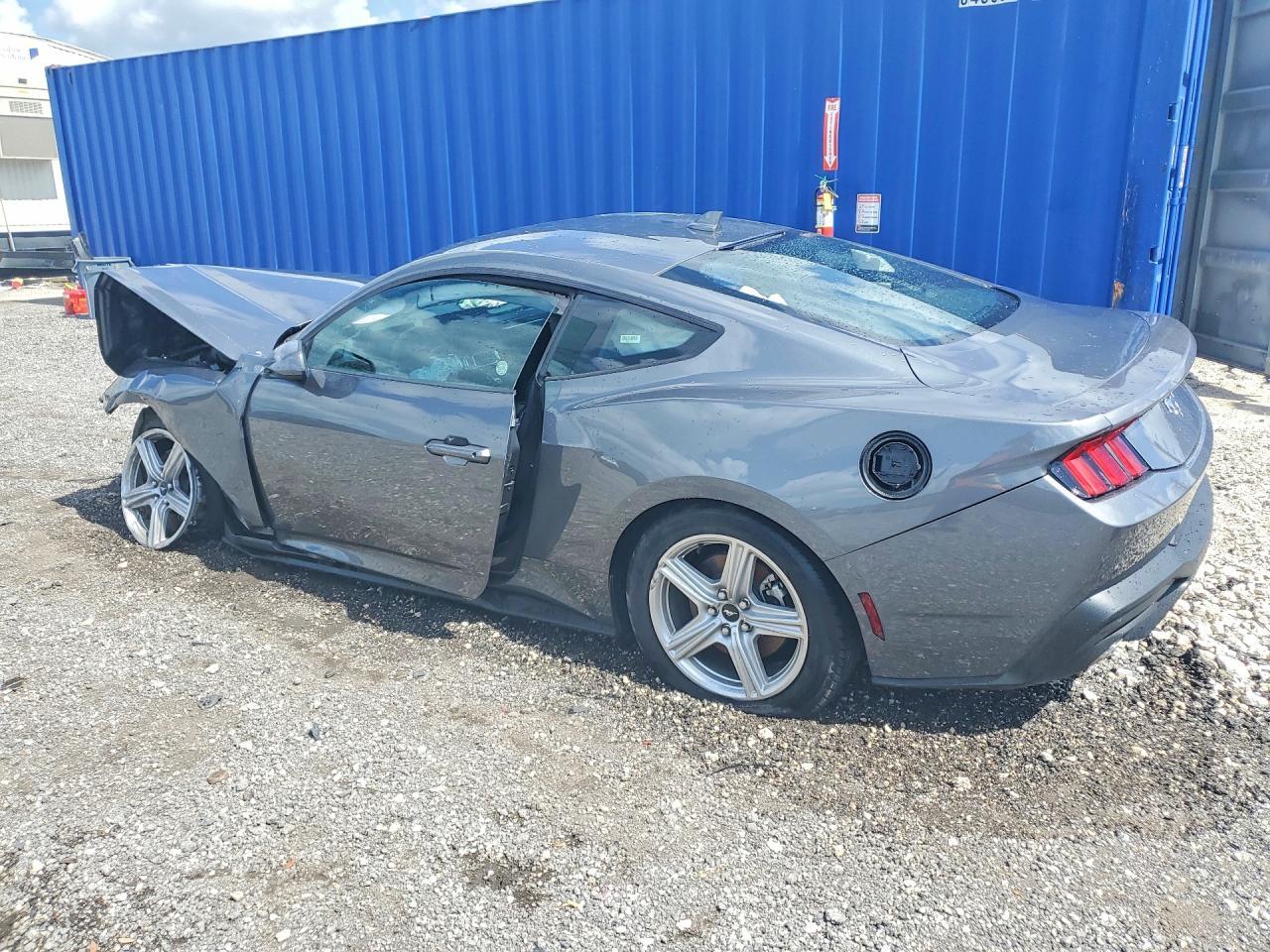 2026 Ford Mustang - zdjęcie 2