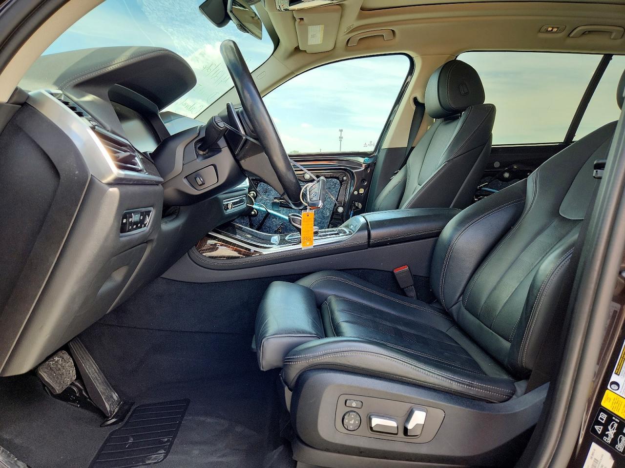 2021 BMW X7 xDrive40I - zdjęcie 7