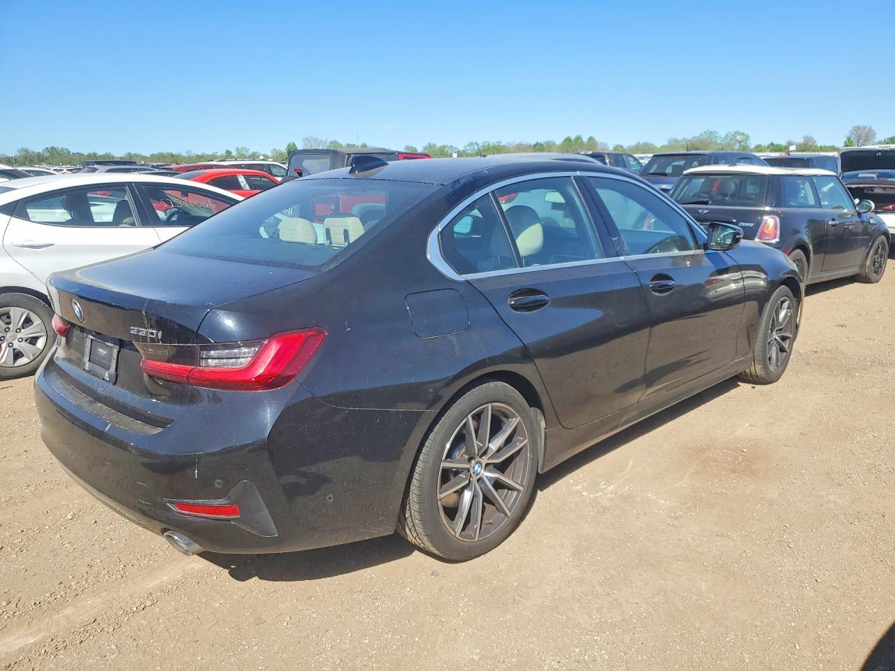 2021 BMW 330Xi - zdjęcie 3