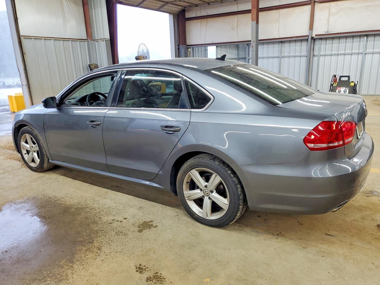 2013 Volkswagen Passat Se - zdjęcie 2