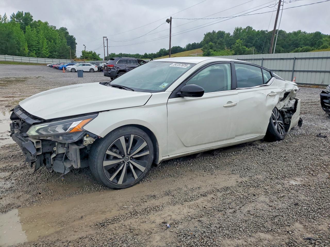 2022 Nissan Altima Sr - zdjęcie główne