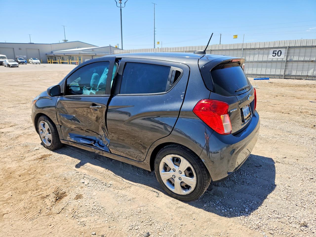 2022 Chevrolet Spark Ls - zdjęcie 2