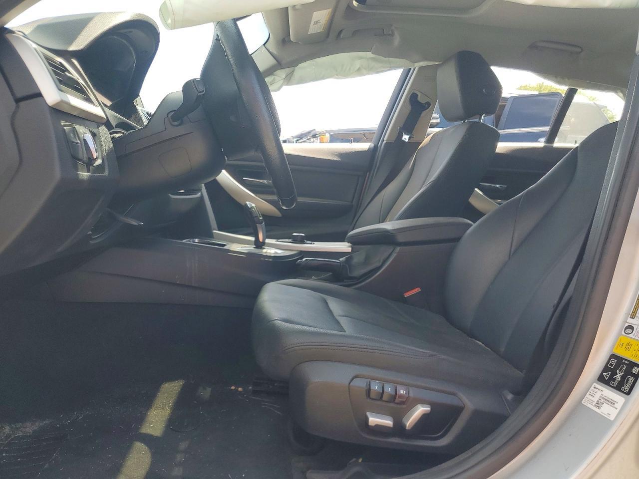 2017 BMW 320 Xi - zdjęcie 7