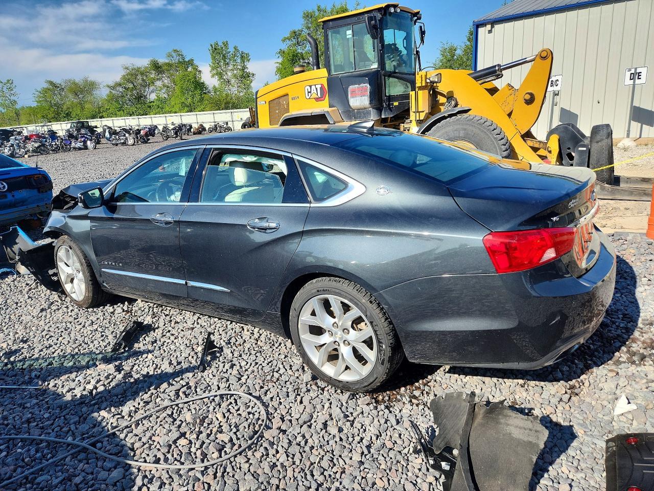 2019 Chevrolet Impala Premier - zdjęcie 2