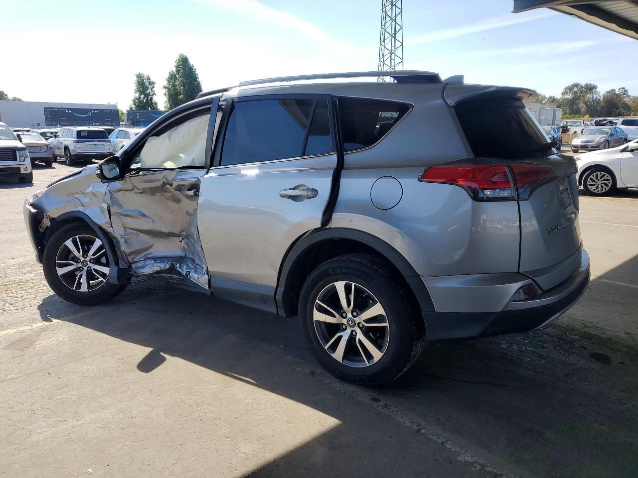 2018 Toyota Rav4 Xle - zdjęcie 2