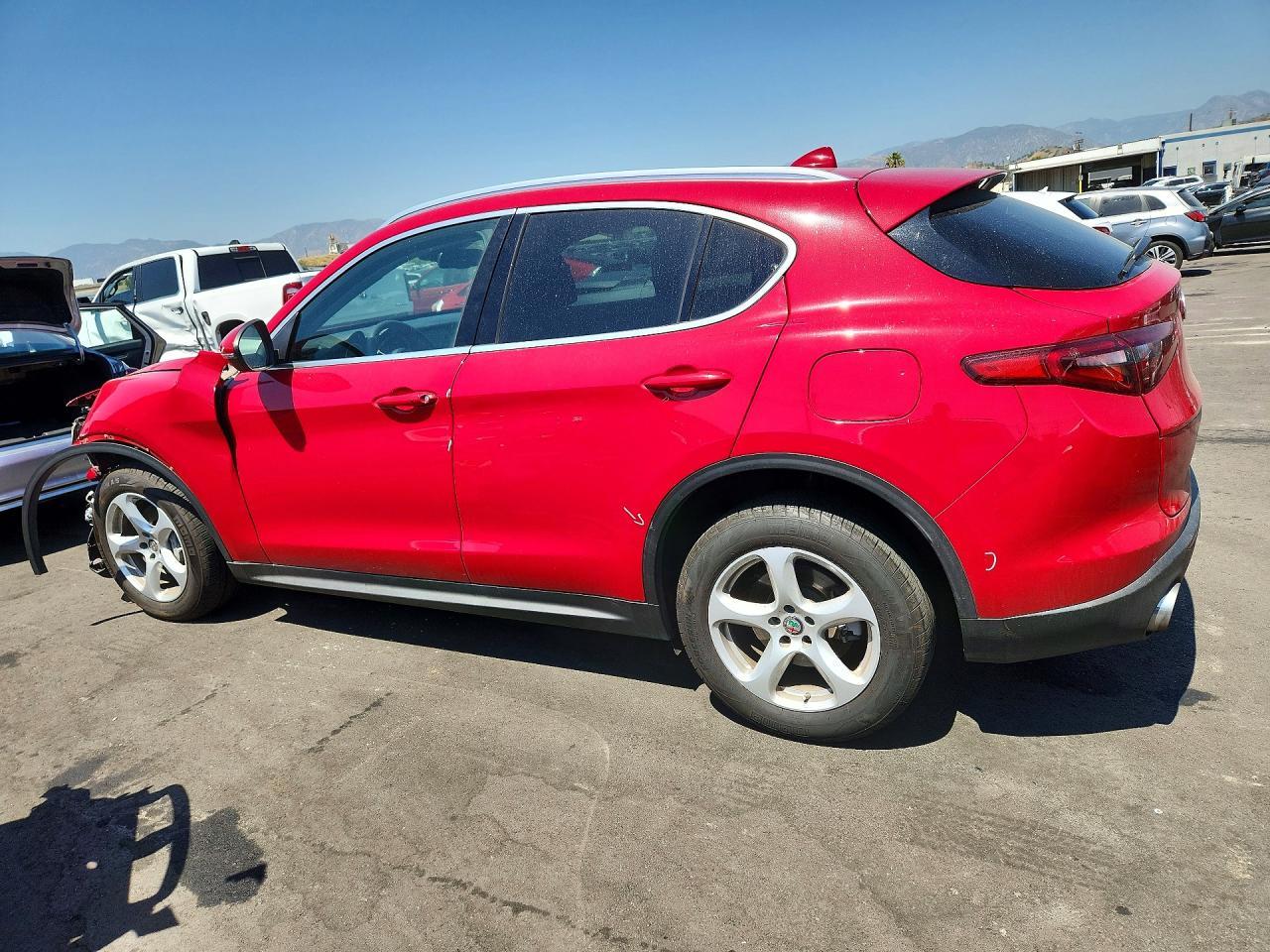 2020 Alfa Romeo Stelvio - zdjęcie 2