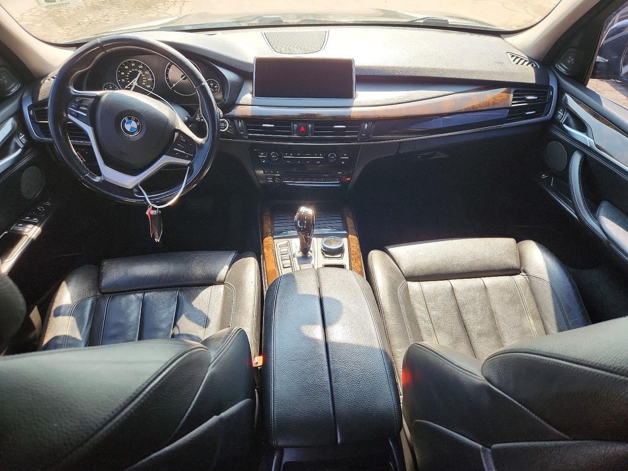 2015 BMW X5 xDrive50I - zdjęcie 8