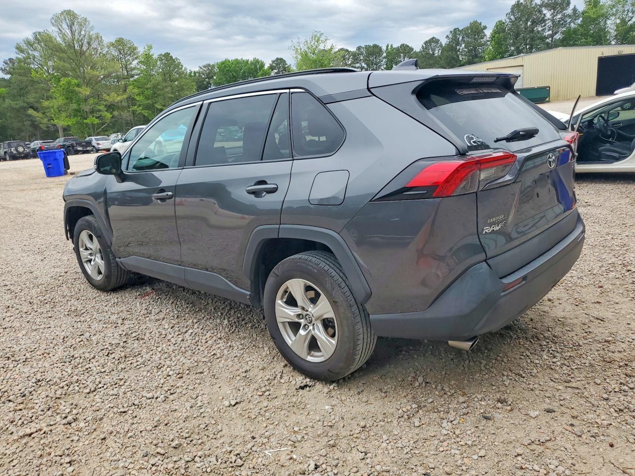 2021 Toyota Rav4 Xle - zdjęcie 2