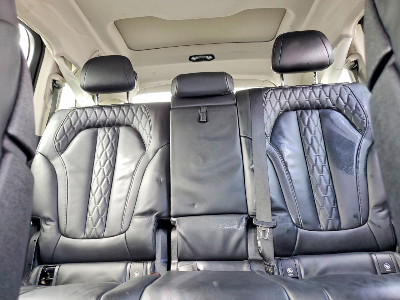2023 BMW X7 xDrive40I - zdjęcie 10
